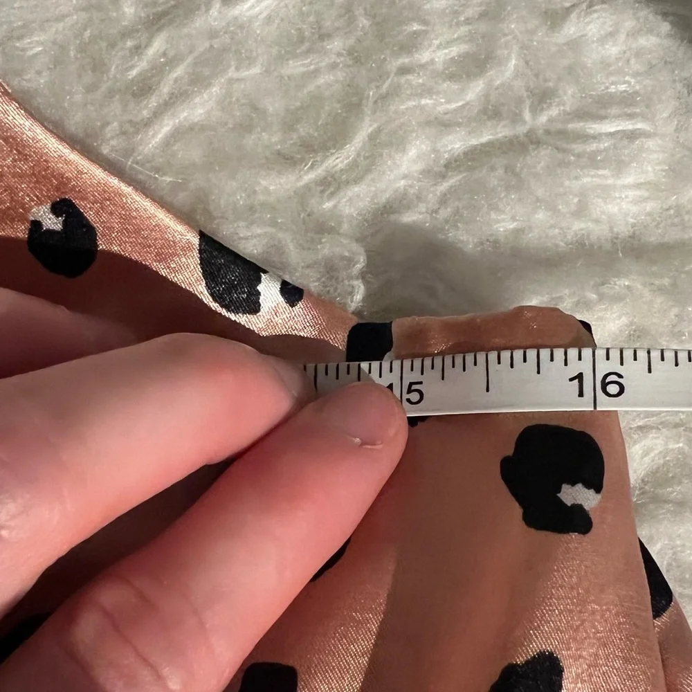 Pink gold Animal print blouse 💛 - Picture 8 of 15